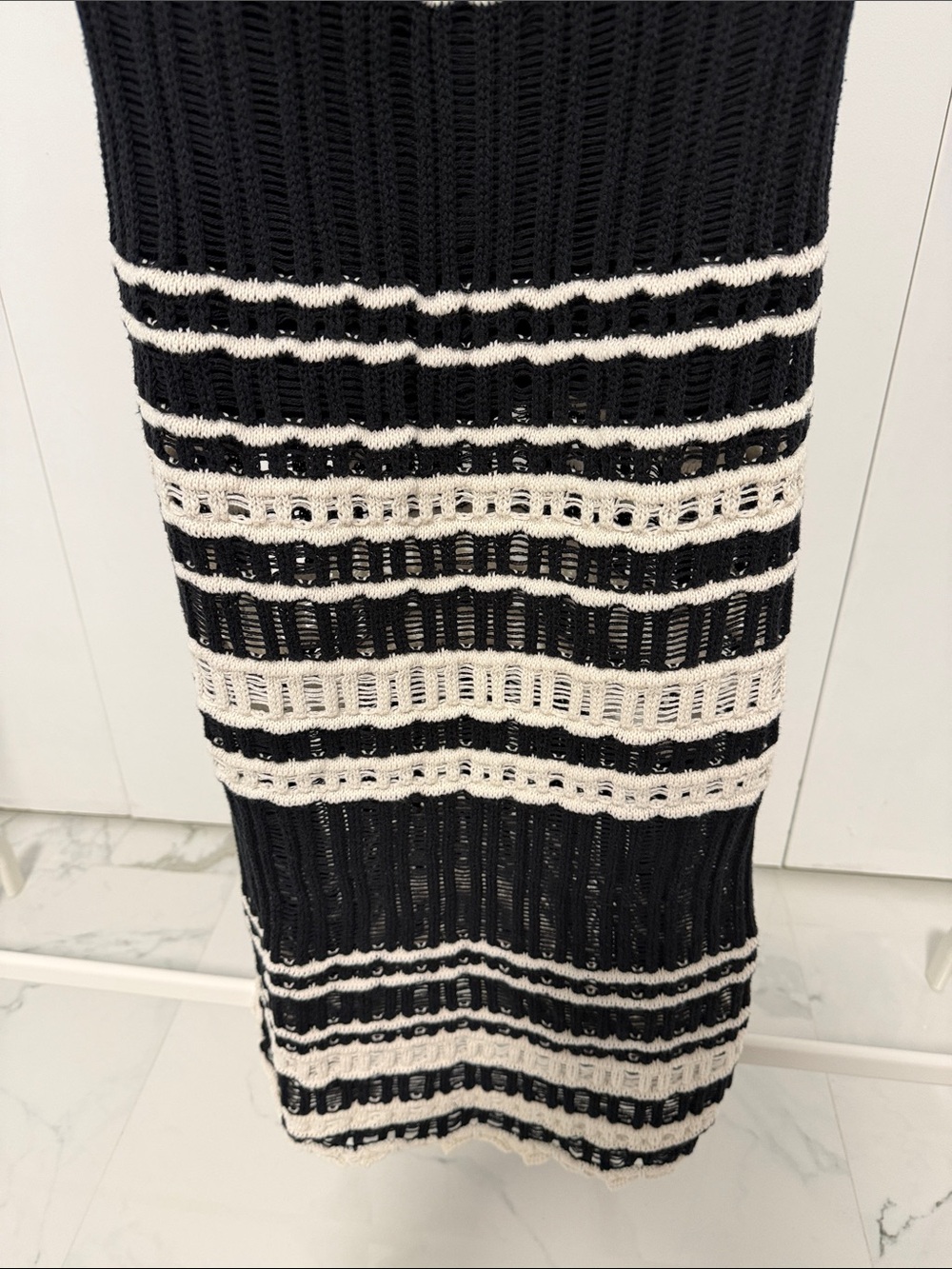 Abercrombie & Fitch Black and White Striped Maxi Dress. Cotton. - Picture 4 of 11